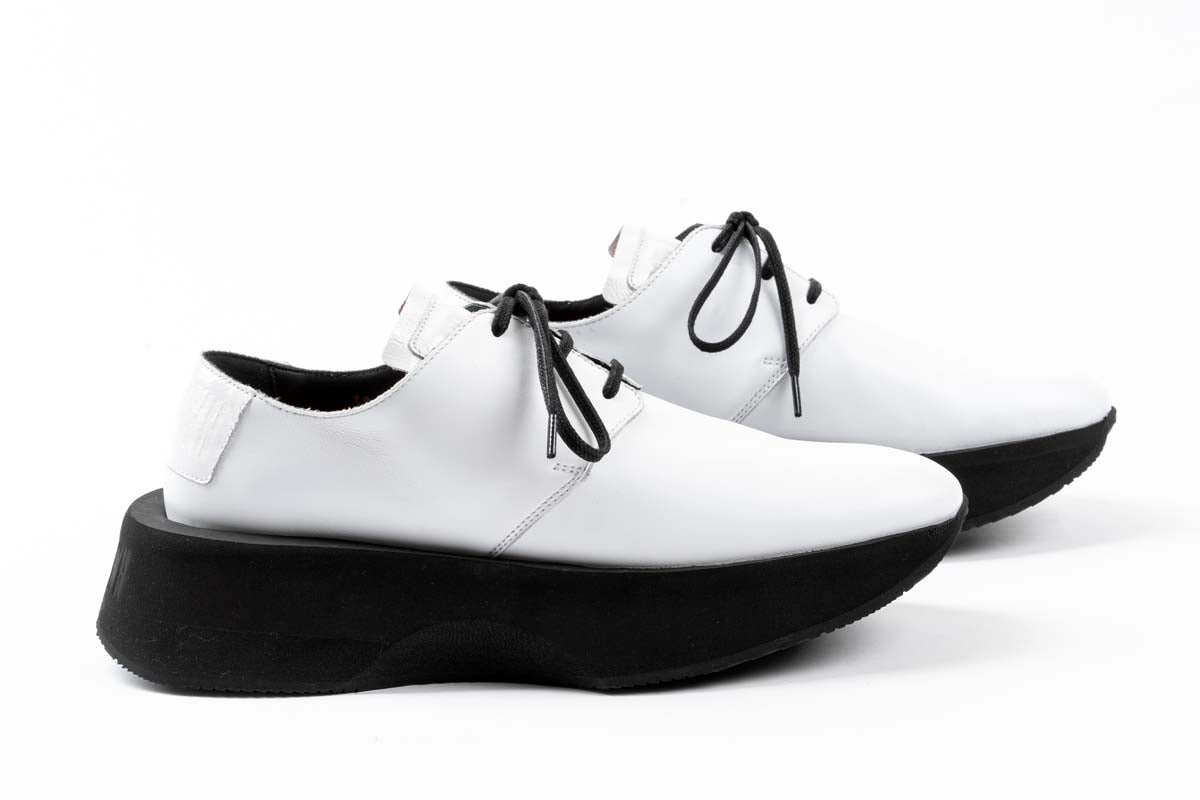 White leather Womens Maratown dressed up sneakers maximalist cushy cushioned shoes most comfortable dress shoes walkinng on clouds dress shoes minimalist sneakers dress shoes for walking all day squishy sole