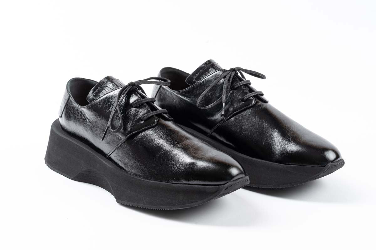 The Maratown's Running Dress Sneakers for men, black leather, the most comfortable dress Sneakers 